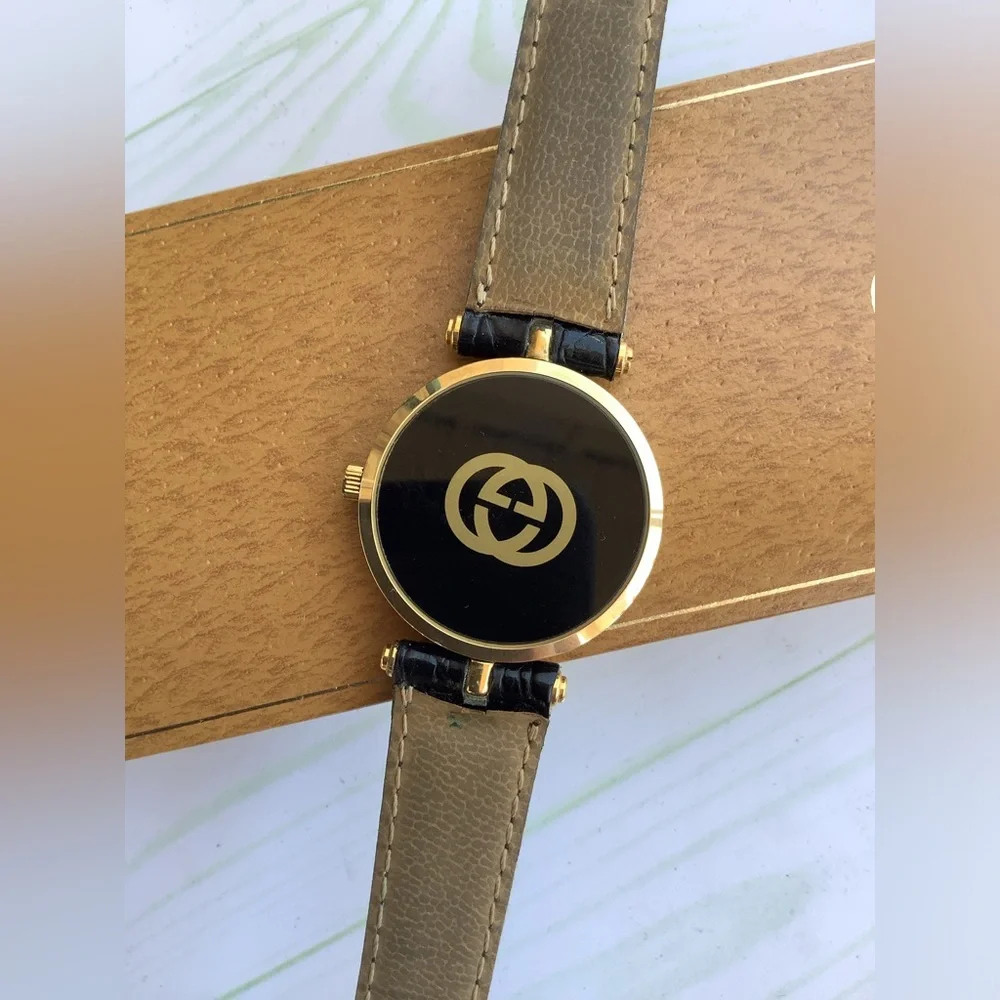 Authentic Gucci watch UNISEX 🖤💛🖤 - Picture 4 of 14